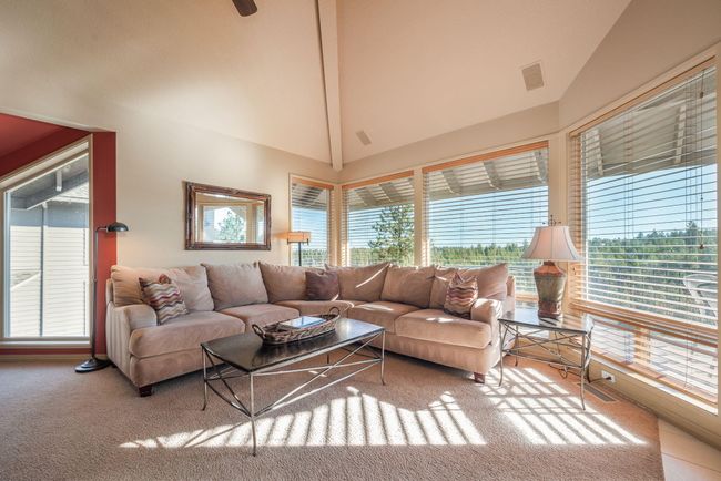 51-web-or-mls-1-16-25 19717 Mt Bachelor | Image 13