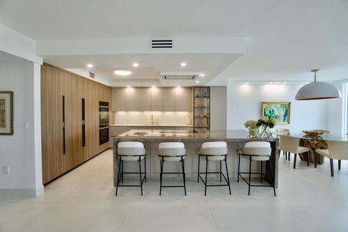 apt-1005-20201 E Country Club Dr, Aventura, FL, 33180-3280 | Card Image