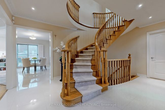 75 Cassandra Cres, House other with 5 bedrooms, 4 bathrooms and 5 parking in Richmond Hill ON | Image 4