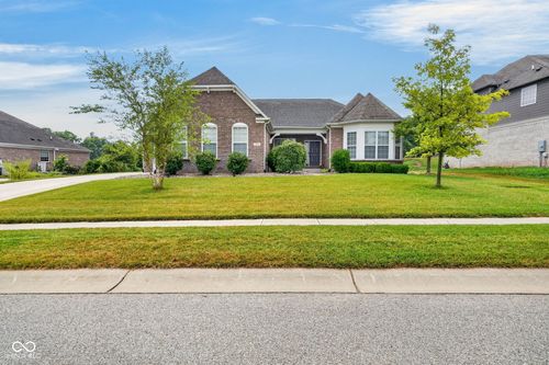 193 Little Ben Ln, Greenwood, IN, 46142-5509 | Card Image