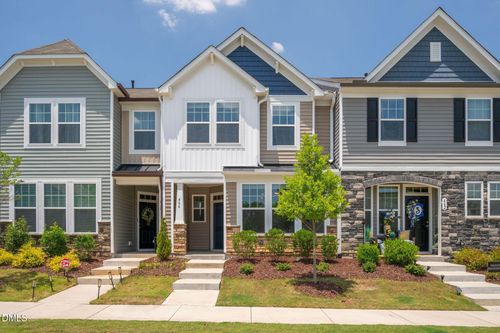 466 Channel Drop Dr, Clayton, NC, 27520-4513 | Card Image