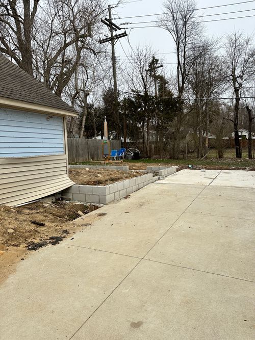 518 Elizabeth St, Milford, MI, 48381-1740 | Card Image