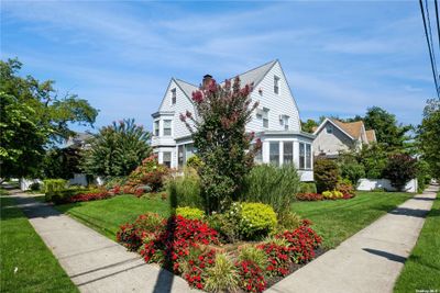 486 Oxford Road, House other with 6 bedrooms, 3 bathrooms and null parking in Cedarhurst NY | Image 2