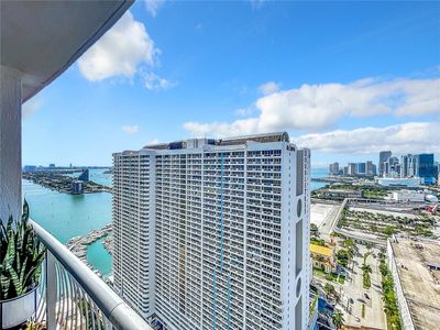 3708 - 1750 Bayshore Drive, Condo with 0 bedrooms, 1 bathrooms and null parking in Miami FL | Image 1