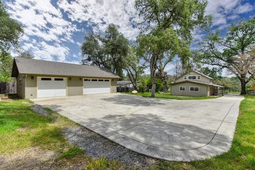 4524 Salmon Falls Rd, Pilot Hill, CA, 95664-9605 | Card Image