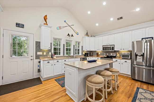1604 Jungle Road | Image 15
