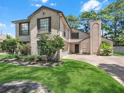 8214 Ryan Park Drive, House other with 3 bedrooms, 2 bathrooms and null parking in Houston TX | Image 2