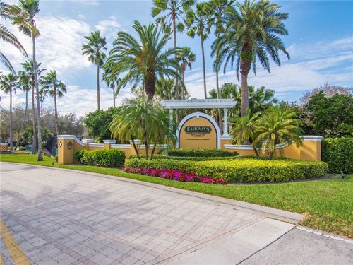 apt-j203-5020 Fairways Cir, Vero Beach, FL, 32967-1845 | Card Image