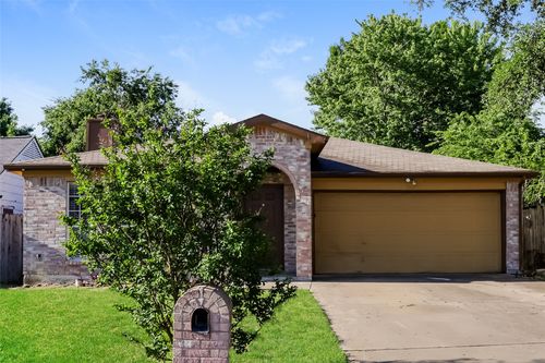 940 Danforth Pl, Arlington, TX, 76017-6352 | Card Image