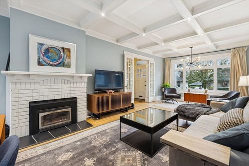 2075 W 48th Ave, Vancouver, BC, V6M2P4 | Card Image