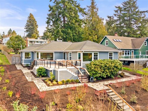 9604 44th Ave Sw, Seattle, WA, 98136-2703 | Card Image