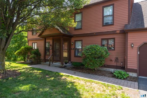 96-96 Colonial Hill Dr, Wallingford, CT, 06492-3461 | Card Image