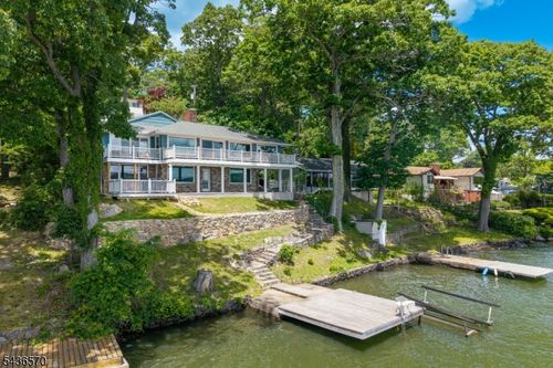 40 Ithanell Rd, Hopatcong, NJ, 07843-1846 | Card Image