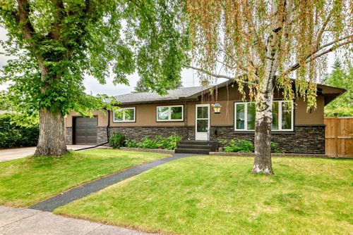 73 Kirby Place Sw, Calgary, AB, T2V2K7 | Card Image