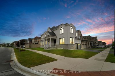 158 Scarlet Way, House other with 4 bedrooms, 4 bathrooms and 6 parking in Bradford ON | Image 1