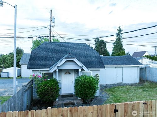 2220 Summit Ave, Everett, WA, 98201-2646 | Card Image
