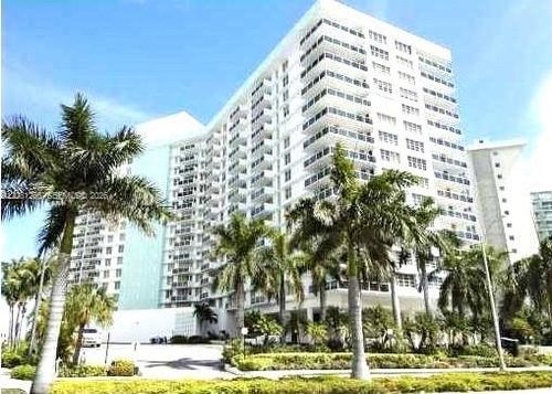 323-3725 S Ocean Dr, Hollywood, FL, 33019-2926 | Card Image