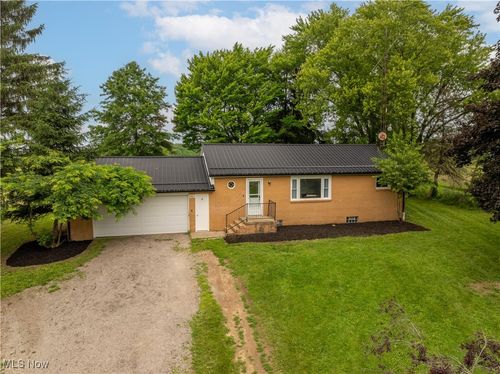 14867 Cenfield Street Ne, Alliance, OH, 44601 | Card Image