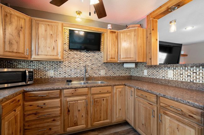31-web-or-mls-1015-16th-st-sw.jpg | Image 19