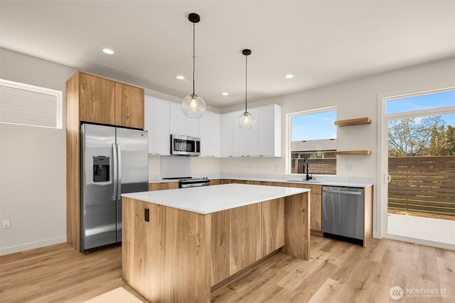 118 4 Th Ave S, Townhouse with 4 bedrooms, 3 bathrooms and 2 parking in Algona WA | Image 6