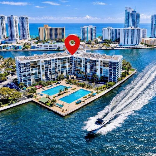 apt-115-1000 Parkview Dr, Hallandale Beach, FL, 33009-2929 | Card Image