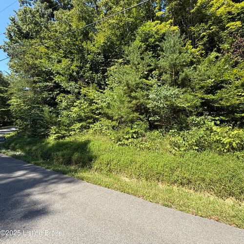 677 Lakeshore Dr, Mammoth Cave, KY, 42259-8137 | Card Image