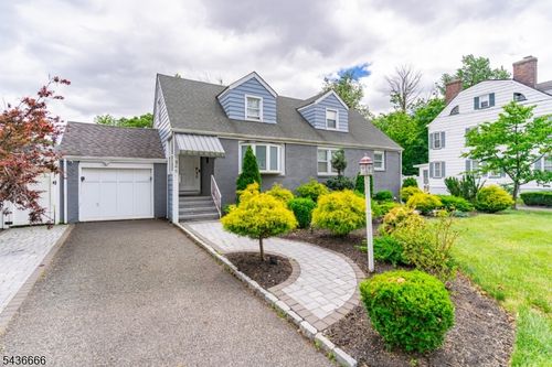 246 E 2nd Ave, Roselle, NJ, 07203-1306 | Card Image