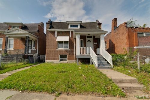 4210 E Carter Ave, Saint Louis, MO, 63115-3100 | Card Image
