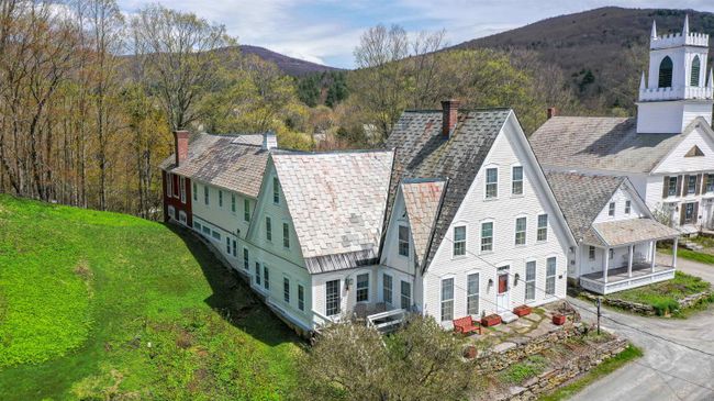 41 Lawrence Hill Road, House other with 7 bedrooms, 5 bathrooms and null parking in Weston VT | Image 1