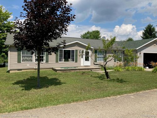 2343 Tia St, Croswell, MI, 48422-9655 | Card Image