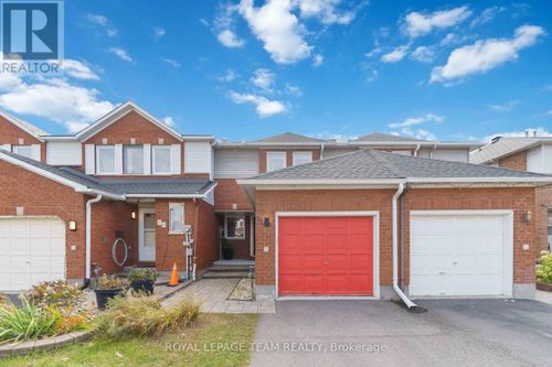 68 Woodbury Cres, Ottawa, ON, K1G5E1 | Card Image