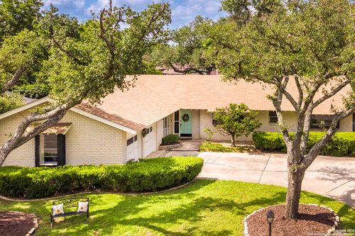 505 Winfield Blvd, Windcrest, TX, 78239-2027 | Card Image