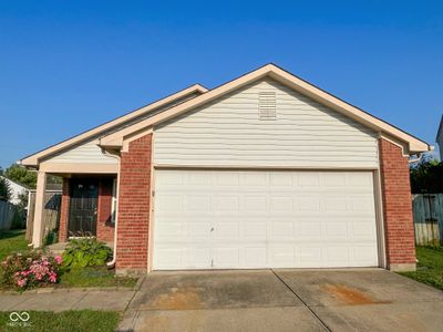 1321 Cliff Ridge Court, House other with 3 bedrooms, 2 bathrooms and null parking in Indianapolis IN | Image 2