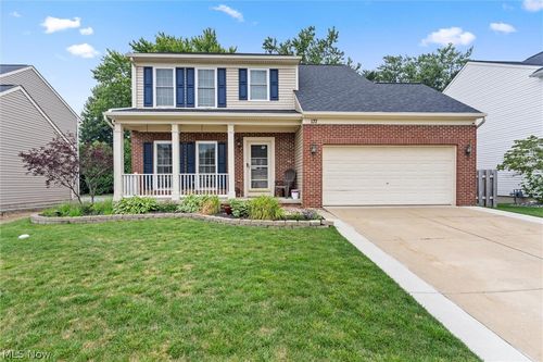 137 Colonial Dr, Painesville, OH, 44077-3681 | Card Image