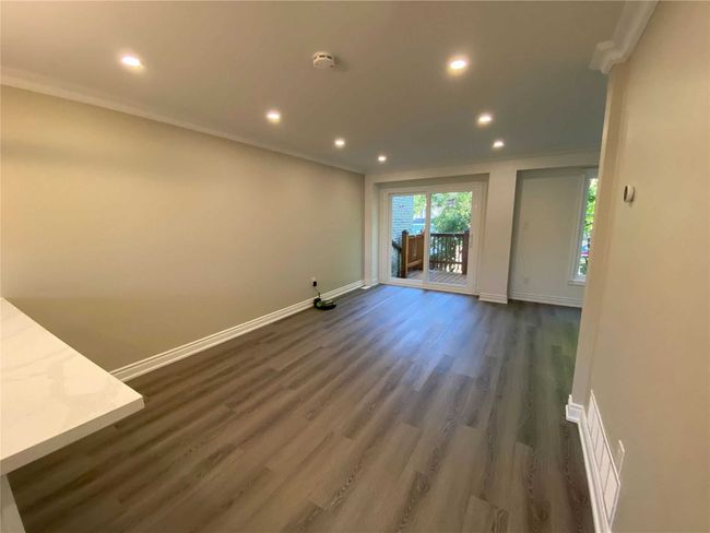23 Charters Rd, House attached with 3 bedrooms, 2 bathrooms and 2 parking in Brampton ON | Image 7