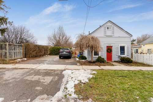 262 Pine St, Milton, ON, L9T1K5 | Card Image