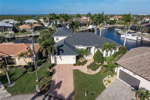 2736 Mayaguana Ct, PUNTA GORDA, FL, 33950-6365 | Card Image