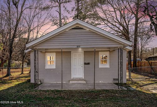 800 E Lizzie St, Selma, NC, 27576-2371 | Card Image