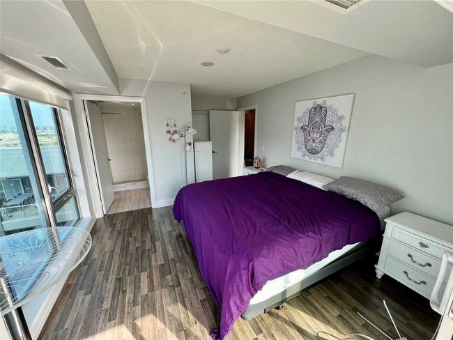 909E - 555 Wilson Ave, Condo with 2 bedrooms, 2 bathrooms and 1 parking in North York ON | Image 10