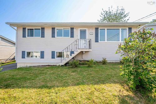 75 Amaranth Cres, Dartmouth, NS, B2W4C1 | Card Image