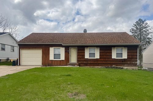 2247 Forest View Rd, Rockford, IL, 61108-7920 | Card Image