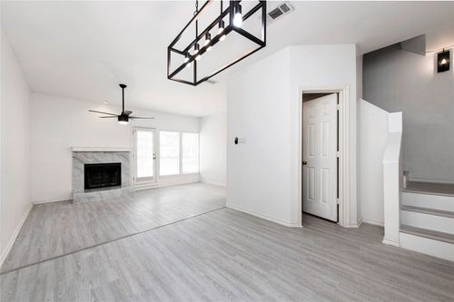 apt-148-4067 Beltway Dr, Addison, TX, 75001-4920 | Card Image