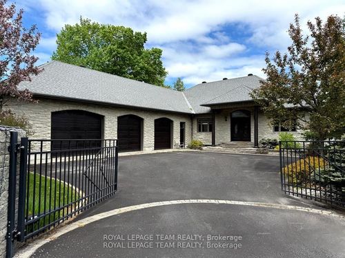 3886 Armitage Ave, Dunrobin, ON, K0A1T0 | Card Image