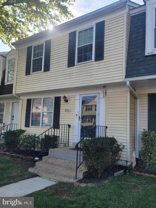 8311 Felsted Ln, MANASSAS, VA, 20110-4555 | Card Image