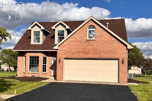 1302-1302 Wedgewood Dr, Fostoria, OH, 44830-9024 | Card Image