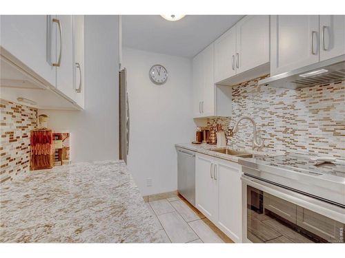 t17-3035 Oneal Pkwy, Boulder, CO, 80301-1486 | Card Image