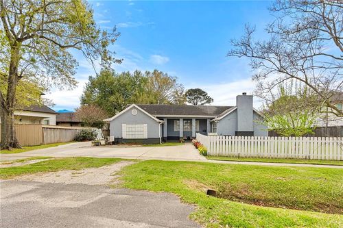 8250 Jefferson Hwy, Harahan, LA, 70123-4618 | Card Image