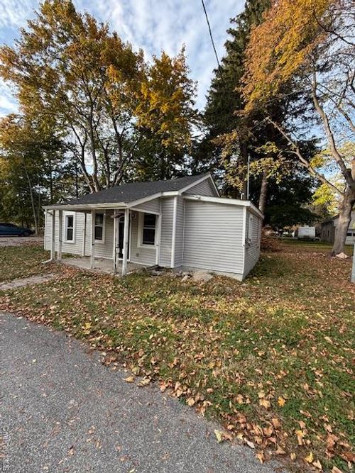 1 Gillespie Dr, Newburgh, NY, 12550-1519 | Card Image