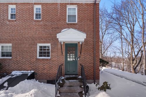 39-39 Charlesbank Rd, Newton, MA, 02458-1703 | Card Image