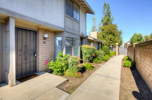 unit-127-4676 E Alamos Ave, Fresno, CA, 93726-1312 | Card Image